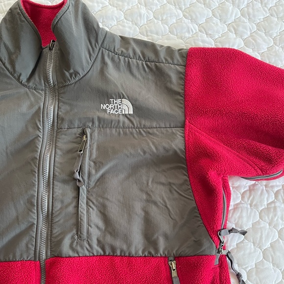 Women’s North Face Jacket - Picture 5 of 5